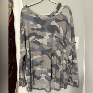 EXPRESS Women’s Camo Sweater